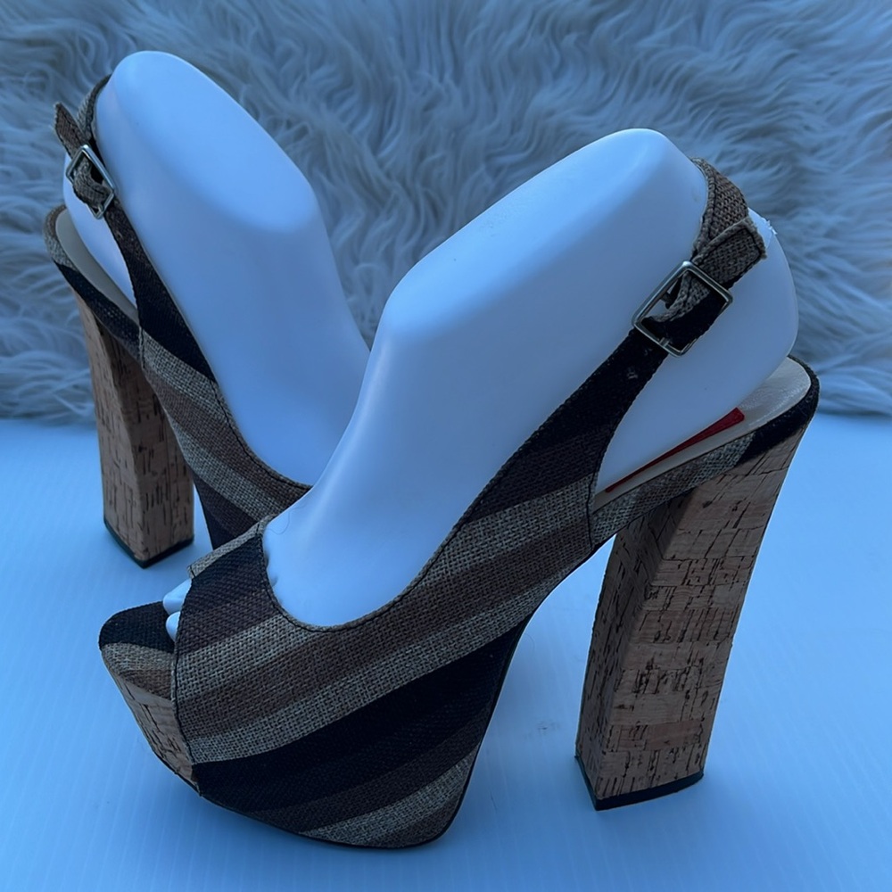 Fahrenheit High Wedge Cork Heel Platform Peep-toe Pumps SZ: 7 NWOT
